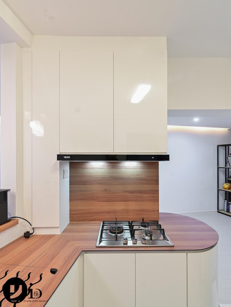469B Admiralty Drive 3782