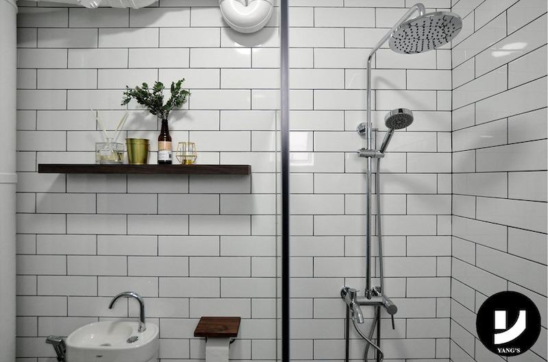 689 Hougang St 61 Toilet 1