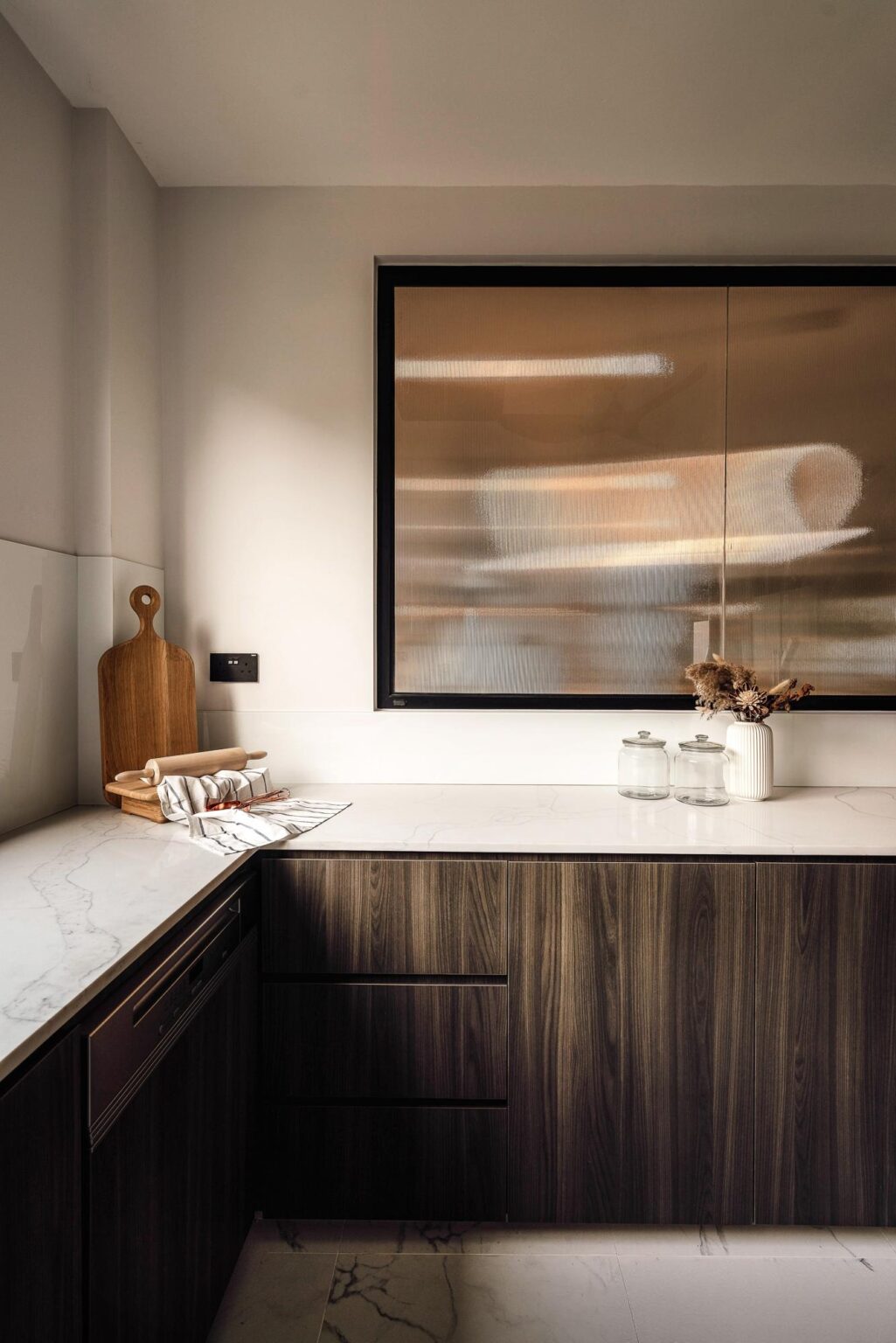 2300925 Livspace 235B 1 1025x1536 1