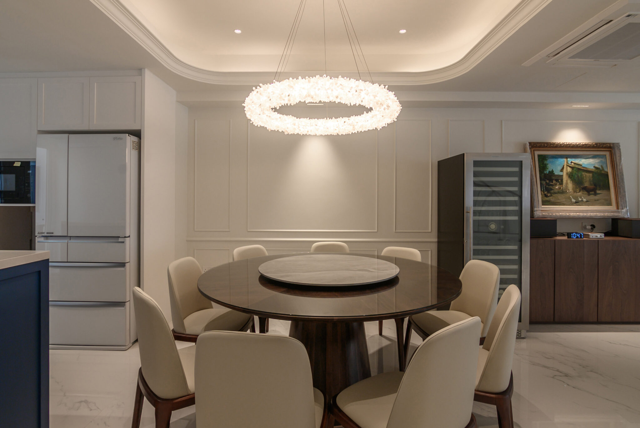 06 Dining 02 2048x1369 1