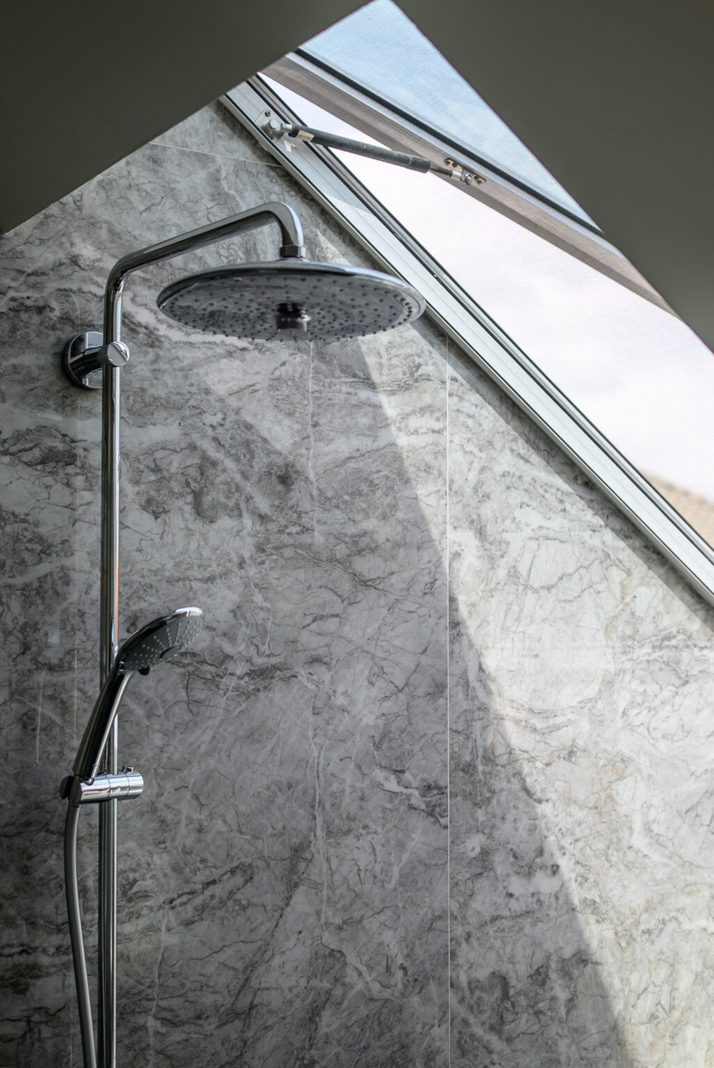 08 Attic Bath 08 1027x1536 1